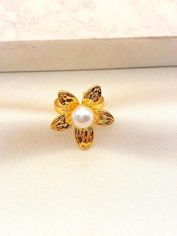 Anillo Flor con Perla